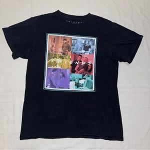Friends TV Show Black Shirt With Full Cast Scenes Size M.